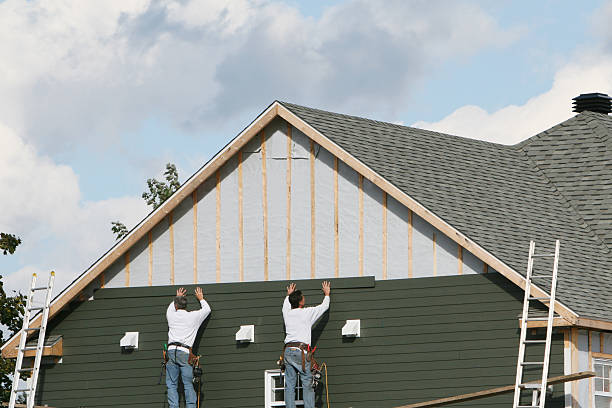 Professional Siding Installation technician working in Norwich, OH